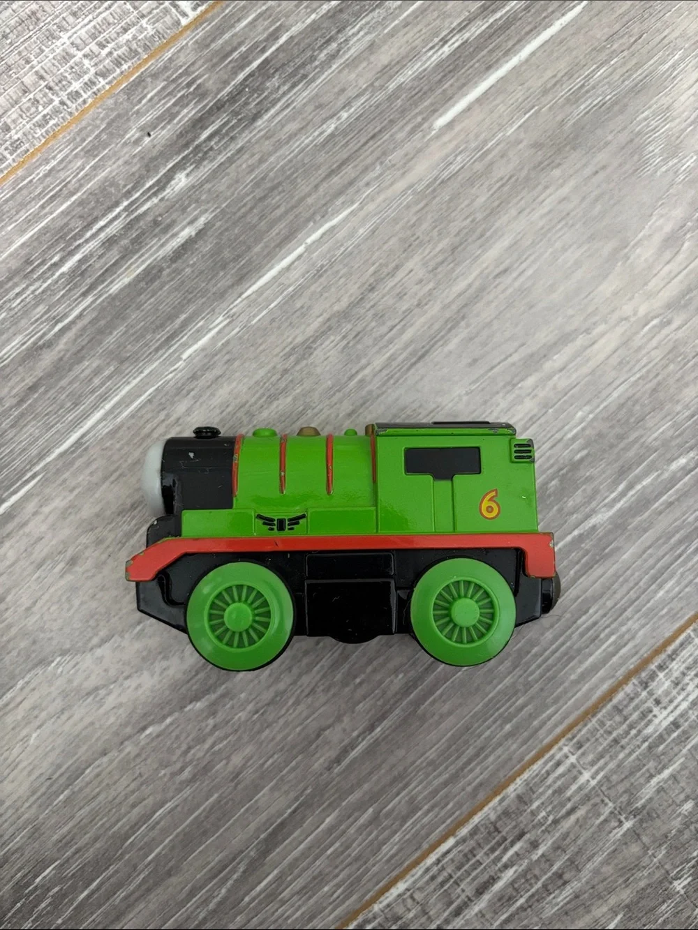 Motorized Percy with Magnets - Works! Thomas & Friends (for wooden tracks)